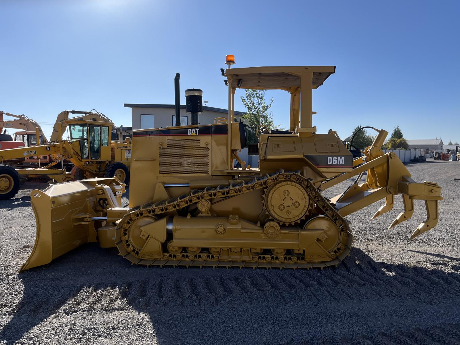 CATERPILLAR D6M